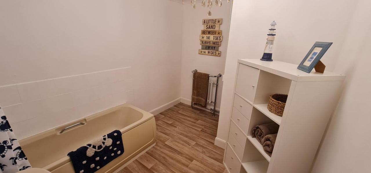 Diamond Harbour - Whole Huge Apartment - Wifi - Beach - Ramsgate Town المظهر الخارجي الصورة