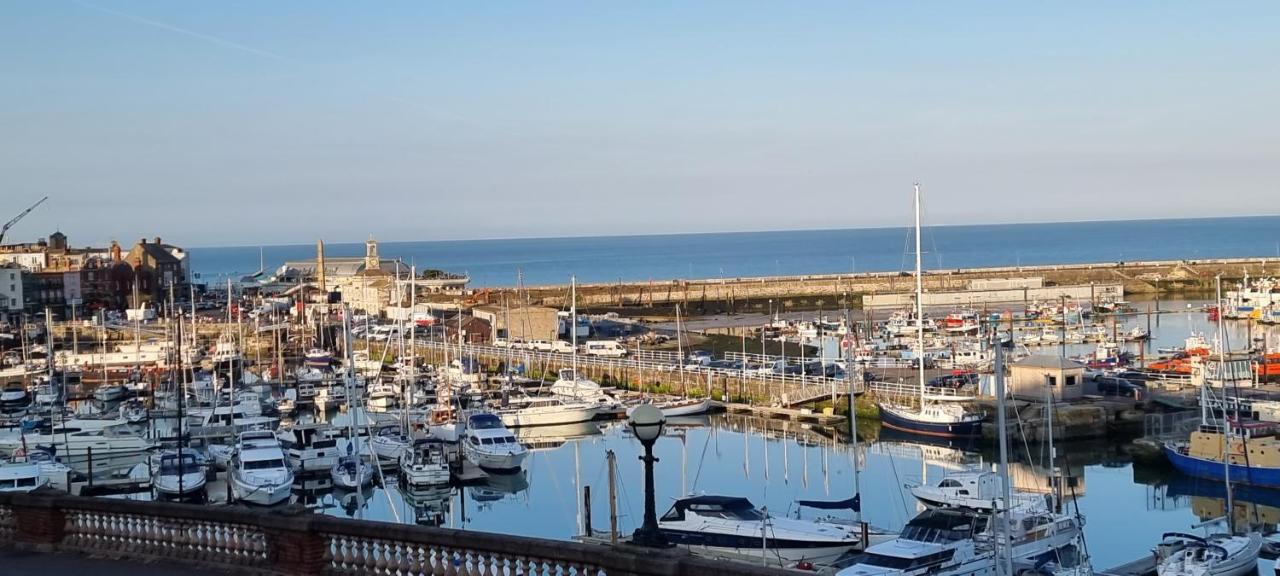 Diamond Harbour - Whole Huge Apartment - Wifi - Beach - Ramsgate Town المظهر الخارجي الصورة
