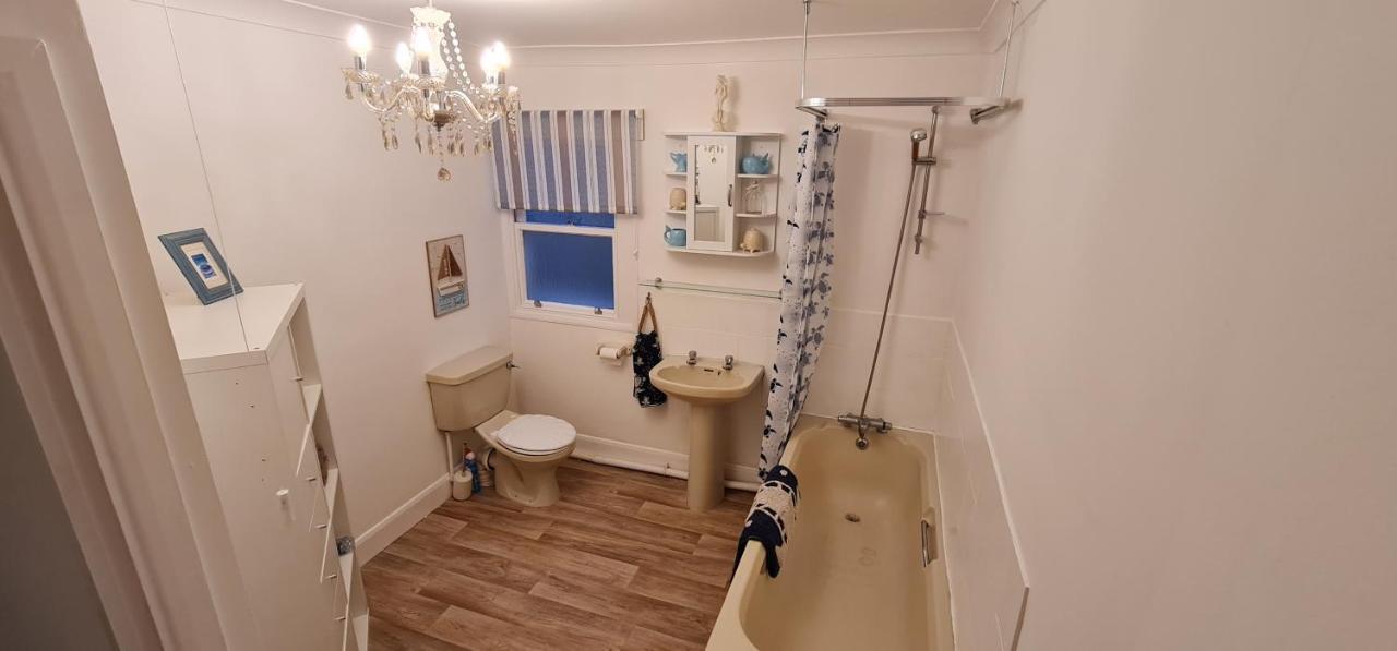 Diamond Harbour - Whole Huge Apartment - Wifi - Beach - Ramsgate Town المظهر الخارجي الصورة