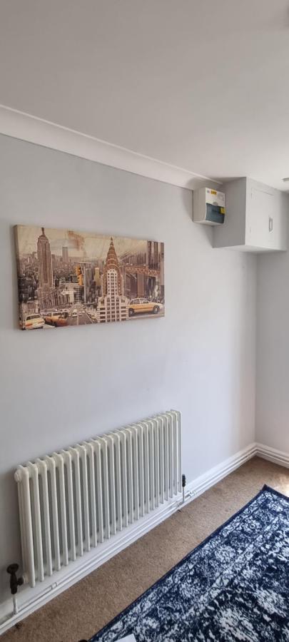 Diamond Harbour - Whole Huge Apartment - Wifi - Beach - Ramsgate Town المظهر الخارجي الصورة